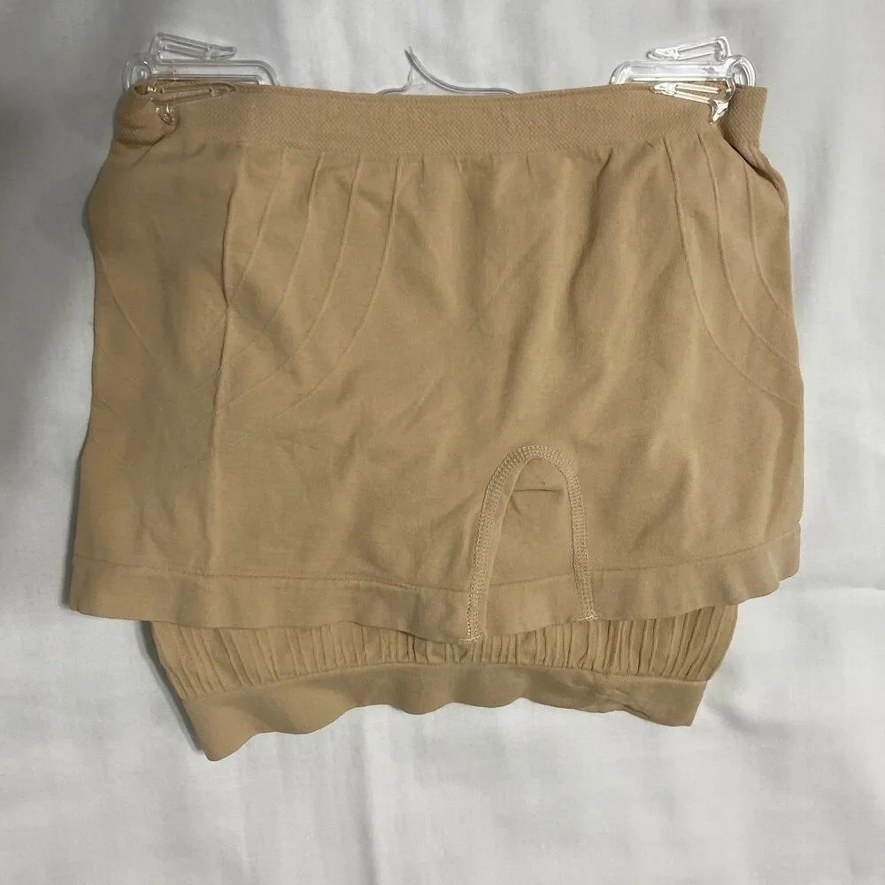 Set Active Sports Bra and Shorts Sz S/M Angelina Beige Textured Top Comfort